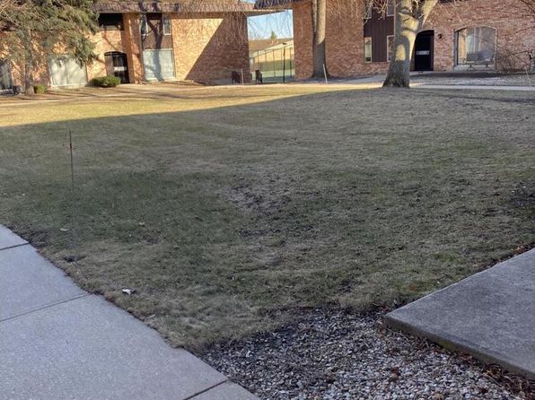 4253 West Rivers Edge CIRCLE #11, Brown Deer, WI 53209