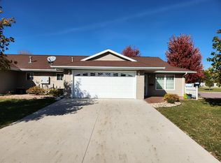 169 Ridgeview Dr, Pipestone, MN 56164