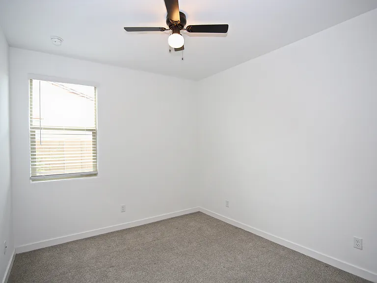 2250 E Kelly Dr — Photo 19