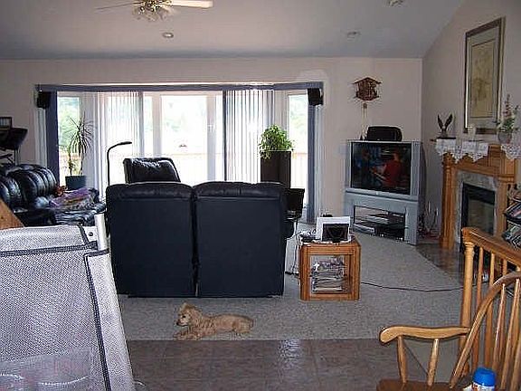 2nd image of 16245 Hilltop Dr