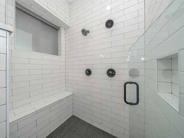 4530 Commonwealth St #1 — Photo 40