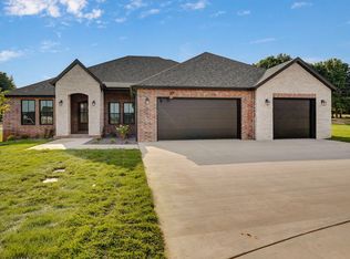 2199 N Silver Charm Avenue, Springfield, MO 65802