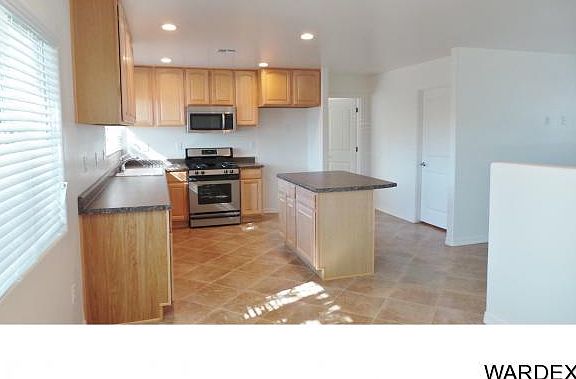 3rd image of 3704 N Bond St