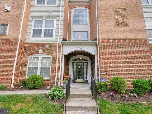 2nd image of 207 Kings Crossing Cir #76/1D