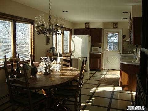 2nd image of 9 Saddler Ct