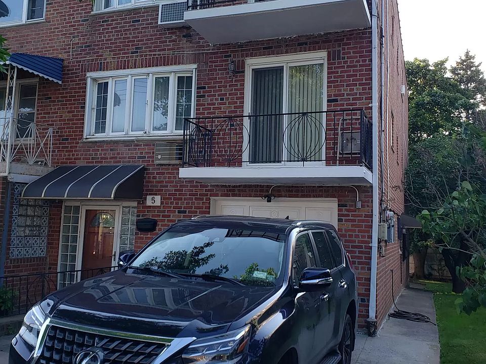 1st image of 5 Paerdegat 7 St