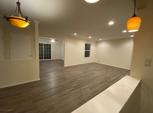 704 Zlotkin Cir APT 3, Freehold, NJ 07728
