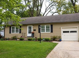 8708 Grande Pas St, Kansas City, MO 64114