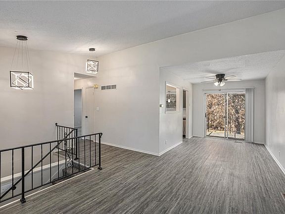 5th image of 608 NE Lynn St APT A