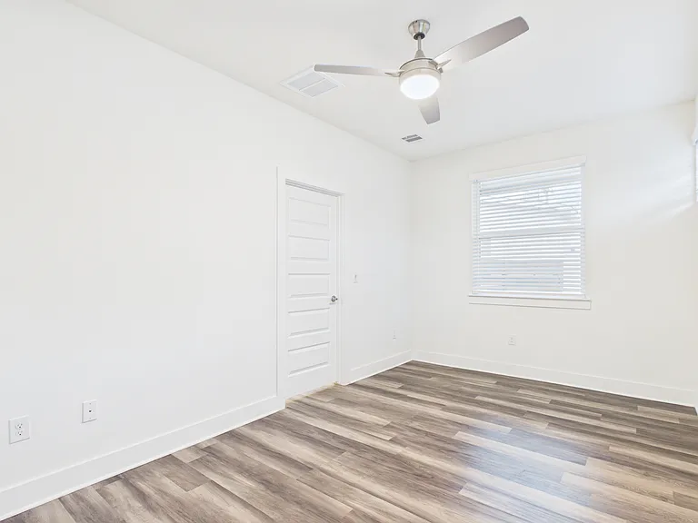 6102 Caddie St #B — Photo 11