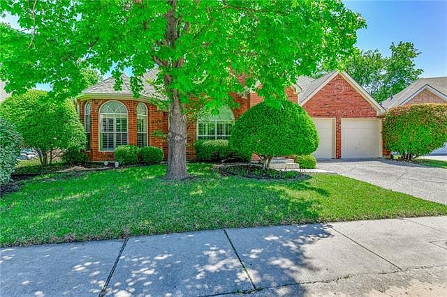 1st image of 5911 Mockingbird Ln