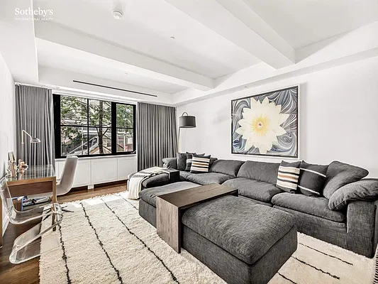 Rented by Sotheby's International Realty | media 17