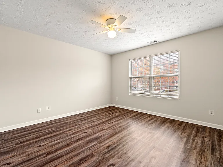 3033 Western Sunset Ct — Photo 12