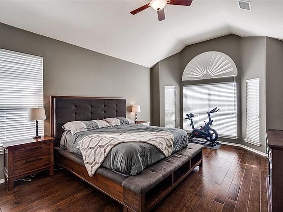 4th image of 5414 Faversham Dr
