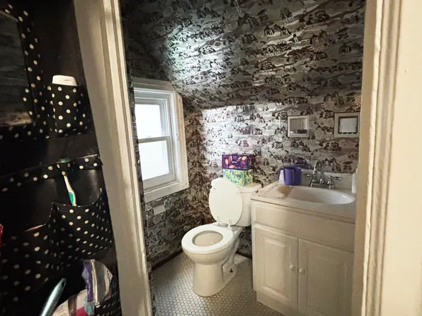 2169 East 3rd Street HOUSE image 11 of 11