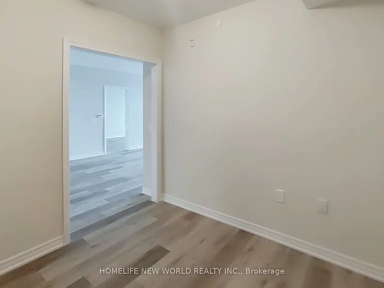 2750 King St E #301 — Photo 21