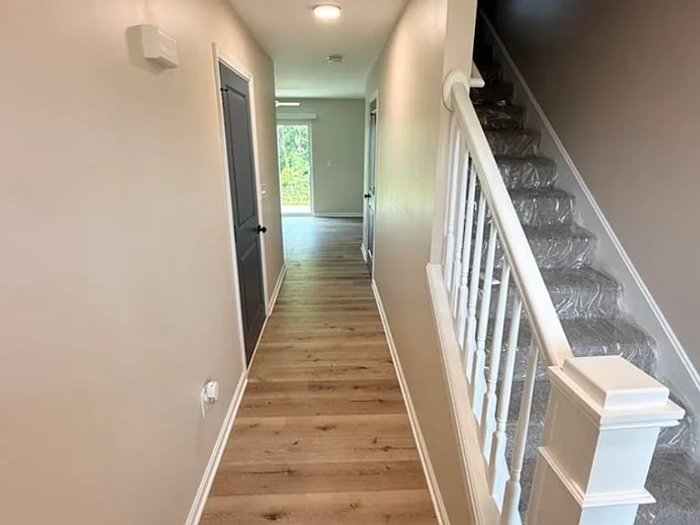 1202 Woodland Dr — Photo 1