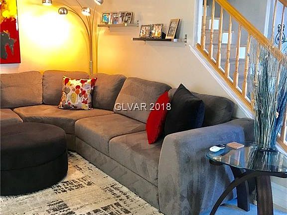 2nd image of 3843 Starfield Ln