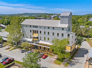 525 S School Ave #430, Fayetteville, AR 72701