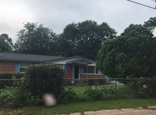 208 Valley Dr, Fort Valley, GA 31030