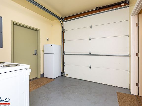 4th image of 811 Camden Ave
