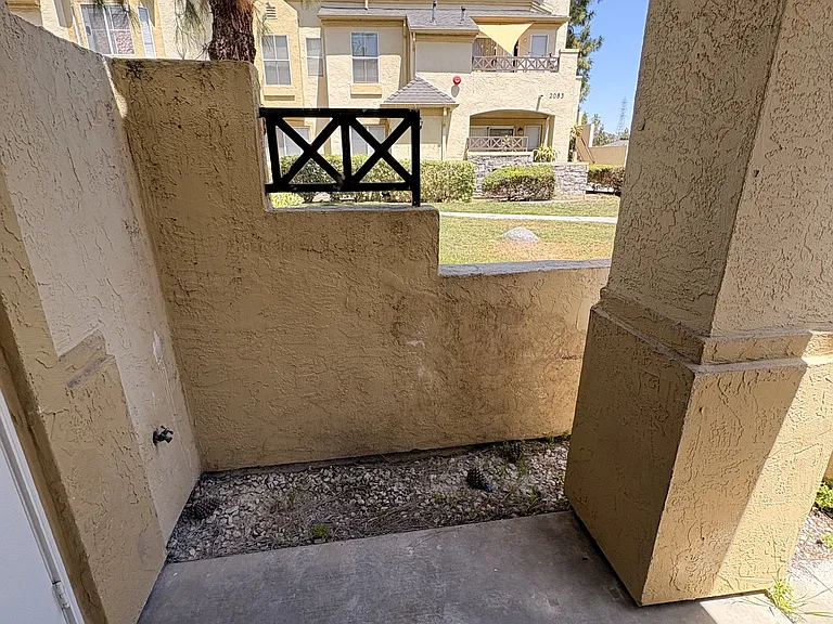 2079 Lakeridge Cir #104 — Photo 5