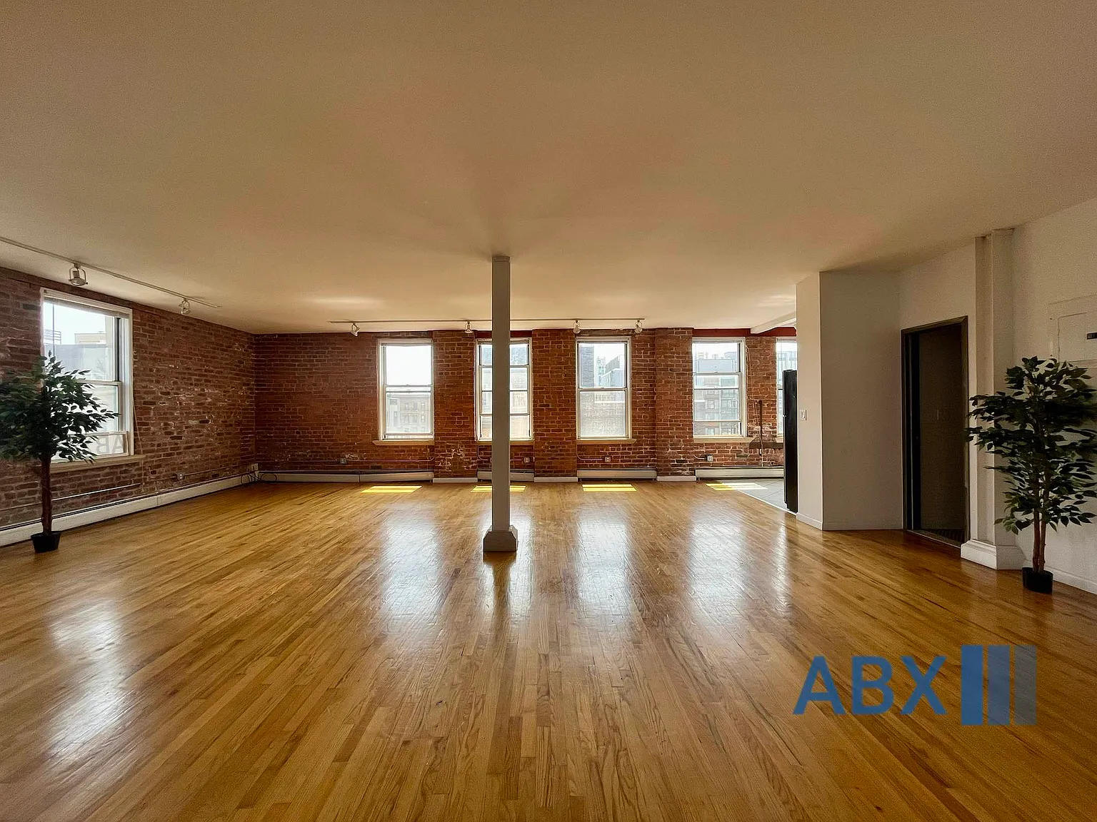 425 Keap Street — Photo 4