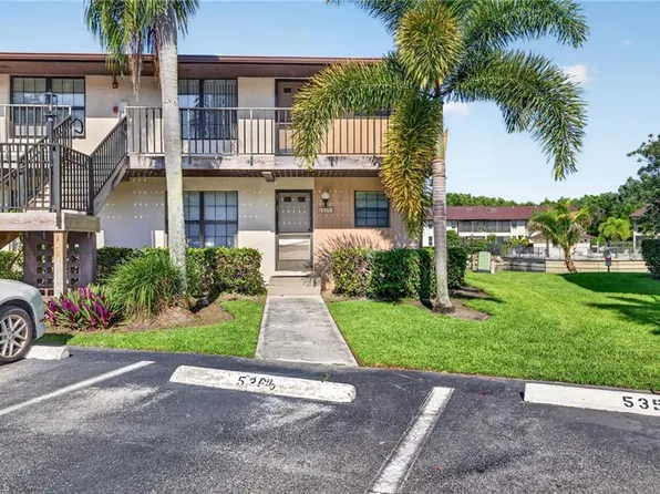 5365 Treetops Dr #S-206, Naples, FL 34113
