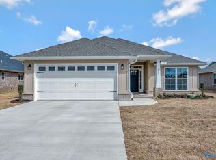 200 Rim Rock Cir, Huntsville, AL 35810