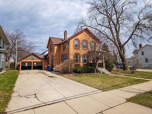2nd image of 476 Linden St