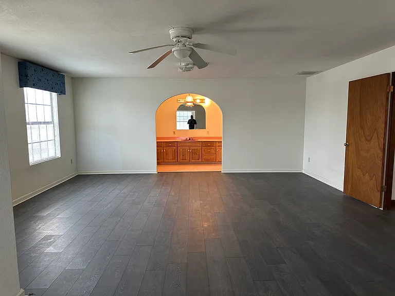 707 Tilden St — Photo 12