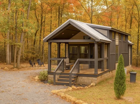 32 Mossy Rock Ln, Monteagle, TN 37356
