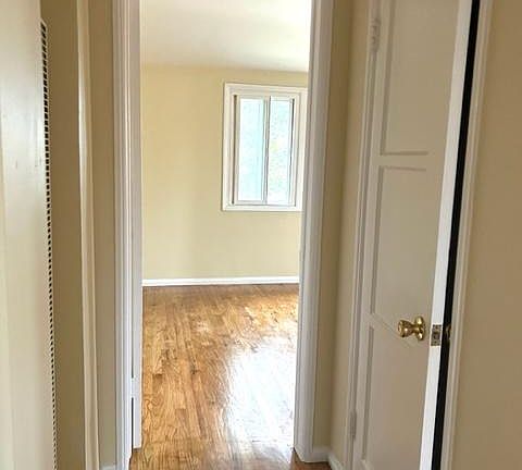 3rd image of 10047 S Gramercy Pl #10047