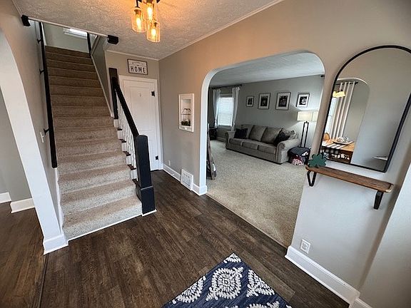 5th image of 315 W State St