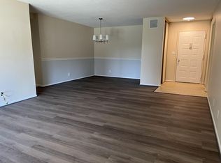 8350 Greensboro Dr APT 103, Mc Lean, VA 22102