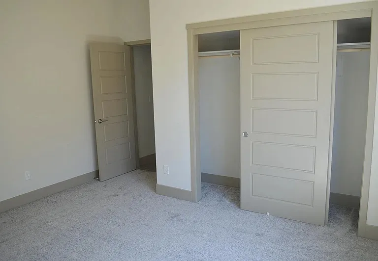 2430 Bastidas Dr — Photo 39