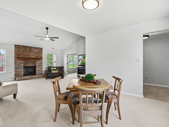 5th image of 1467 Persimmon Cir