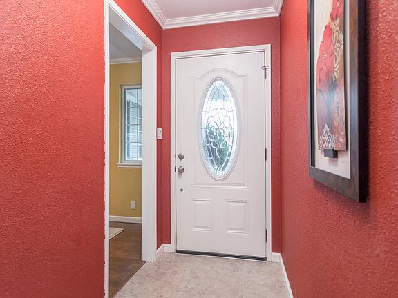 3rd image of 6661 Silverthorne Cir