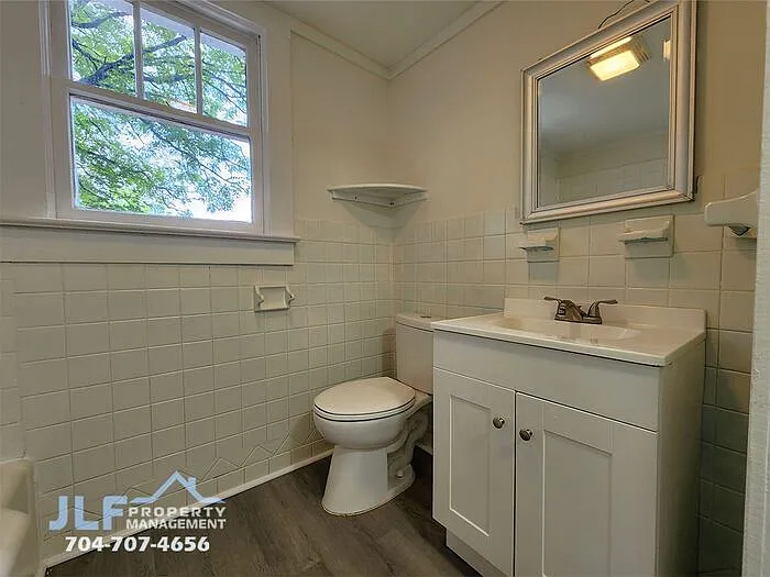 650 Harris St NW — Photo 9