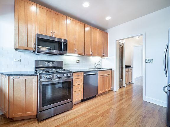 3rd image of 6211 N Mozart St Unit 3N