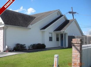 100 Saxony Dr, Houma, LA 70364