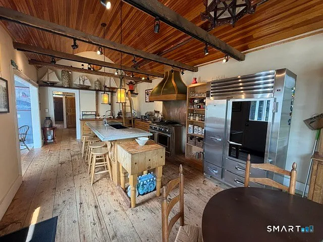 14 Pearl St — Photo 4