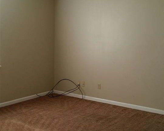 4th image of 105 Carmine Cir APT A