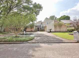 7415 Bull Creek Rd, Houston, TX 77095