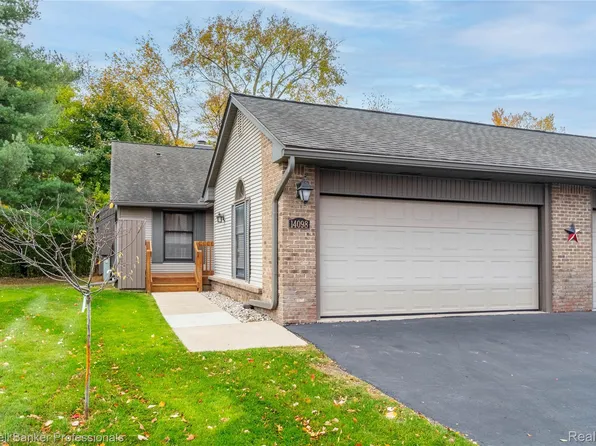 14098 Meadow Hill Ln, Plymouth, MI 48170