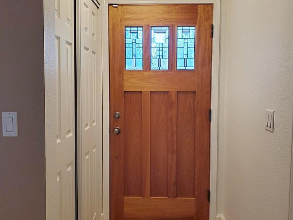 Entry with large closet
