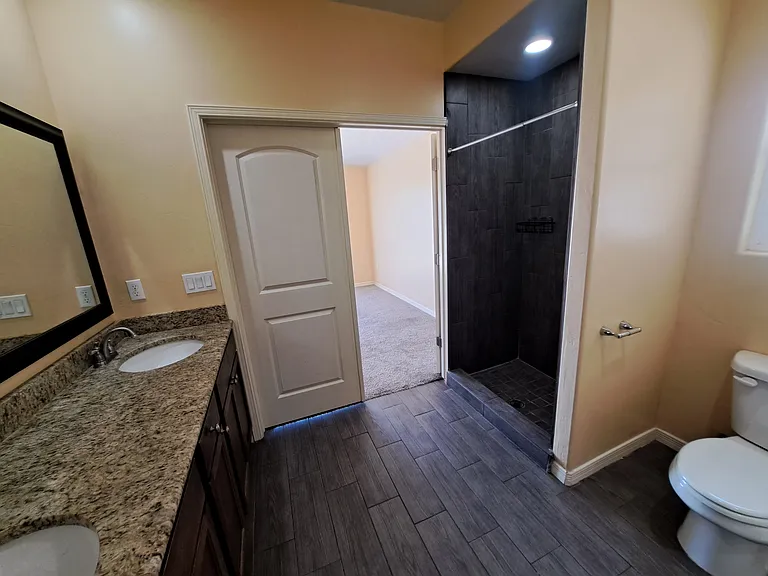 2225 Dakota Dr #D — Photo 10