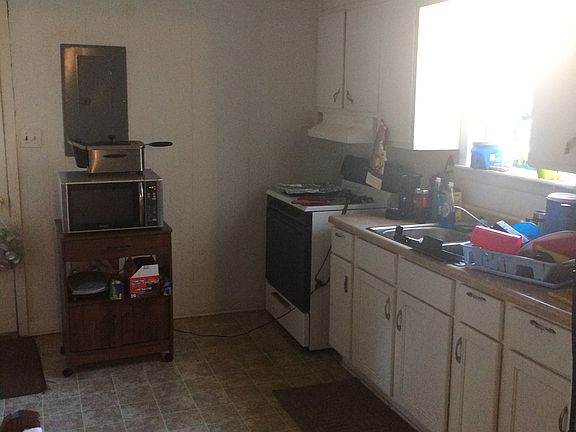 2nd image of 46 Horseshoe Cir