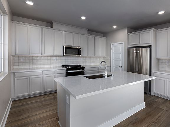 5th image of 1444 Sunrise Ln