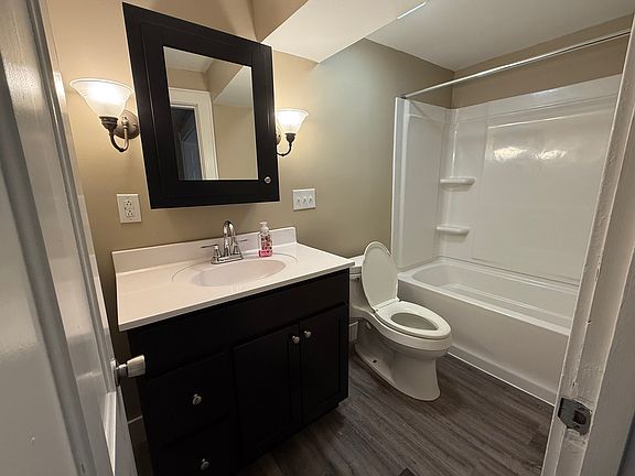 5th image of 179 W Main St #2